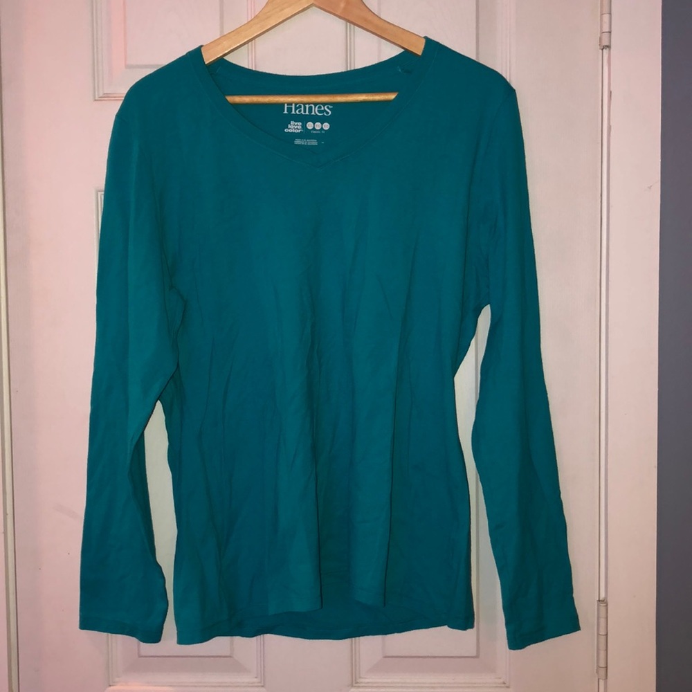 Long sleeved vneck